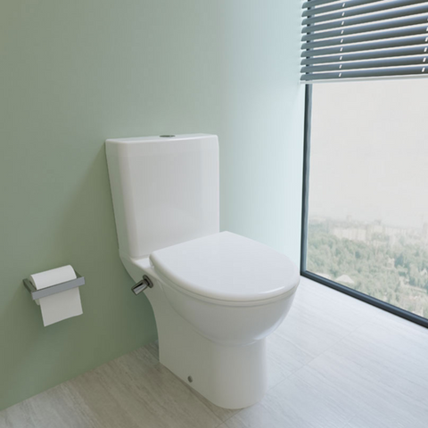 مرحاض روزيتا 22804975 بالشطاف الداخلى هيدروجيت والسيديلى ذاتي الغلق والخزان بالعدة وطقم التثبيت المقاس 65 × 40 سم من ساني بيور